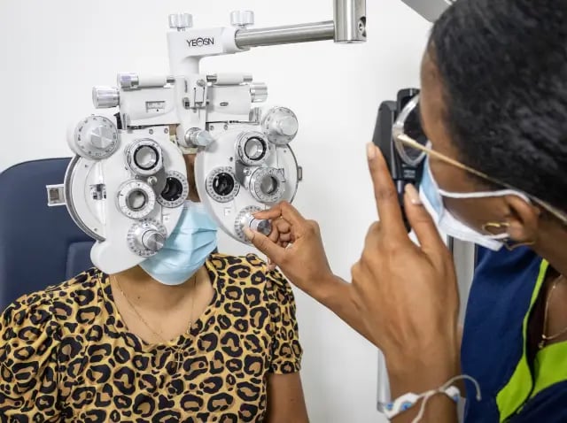 clinica-cirugia-ocular-revision